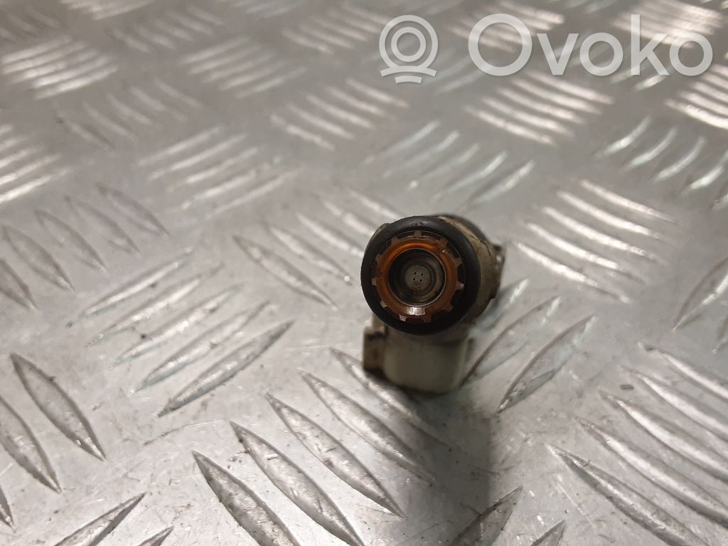 Ford Focus Fuel injector 