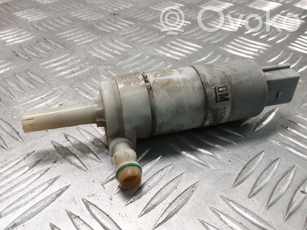 Opel Insignia A Headlight washer pump 