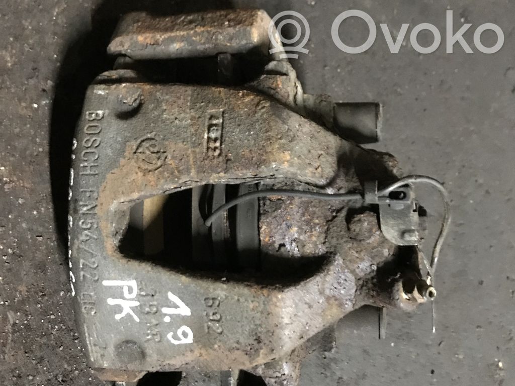 Alfa Romeo 145 - 146 Zacisk hamulcowy przedni 