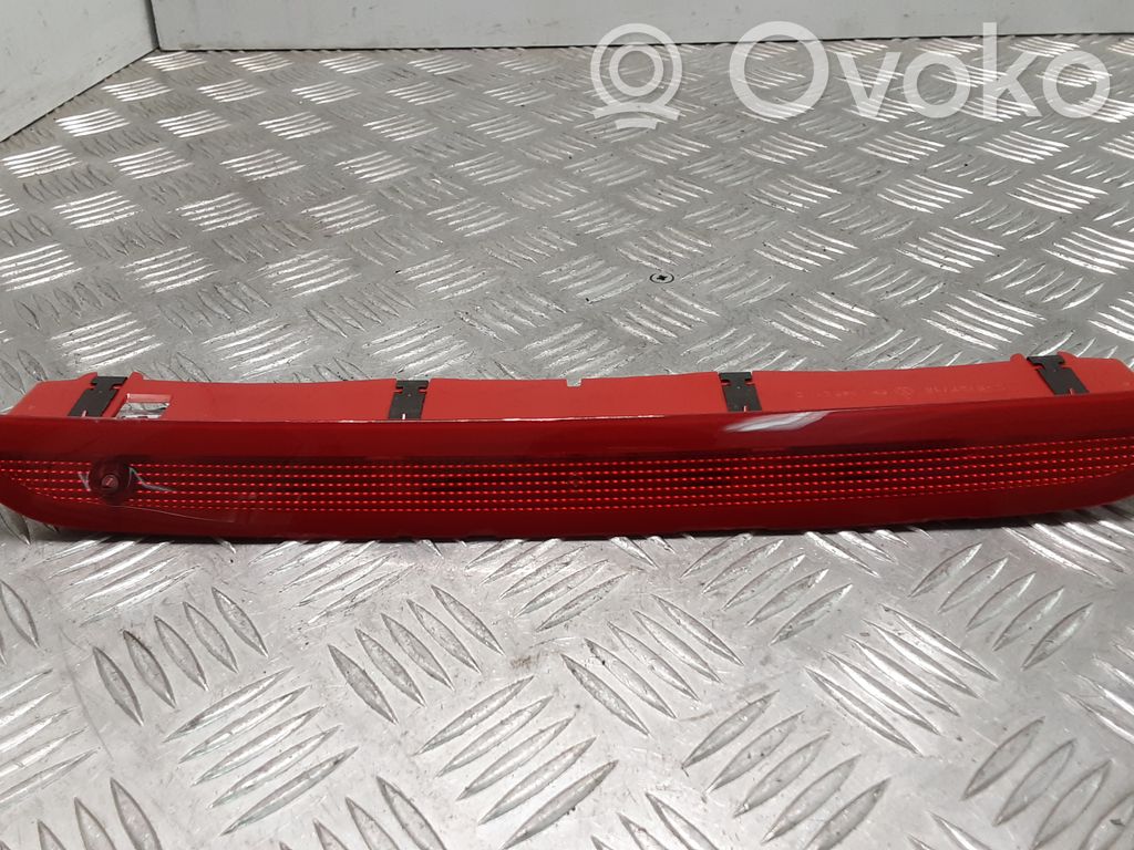 Volkswagen Golf VII Trzecie światło stop 