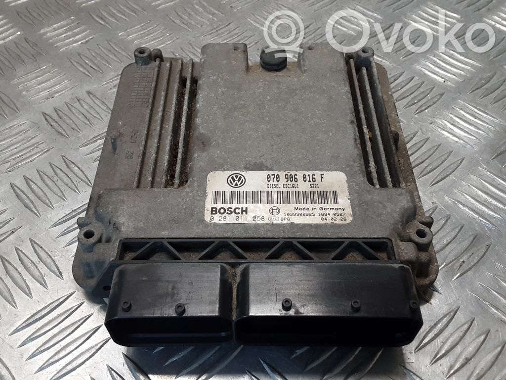 Volkswagen Touareg I Engine control unit/module 