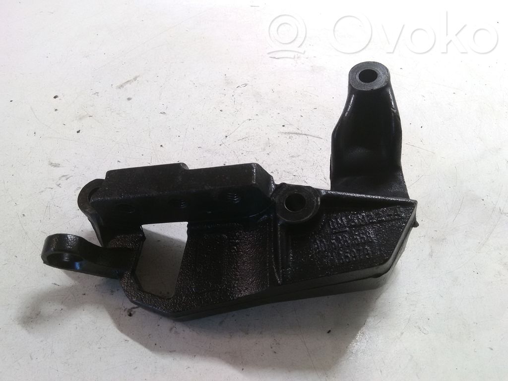 Engine mounting bracket   90538558
