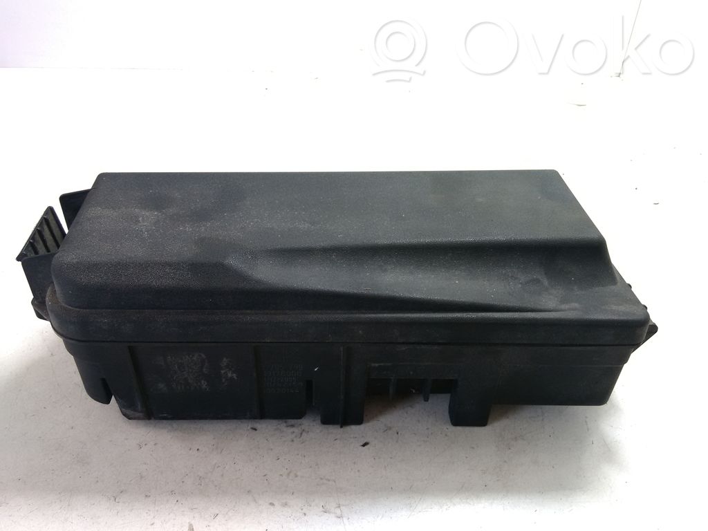 Opel Vectra C Módulo de fusible 