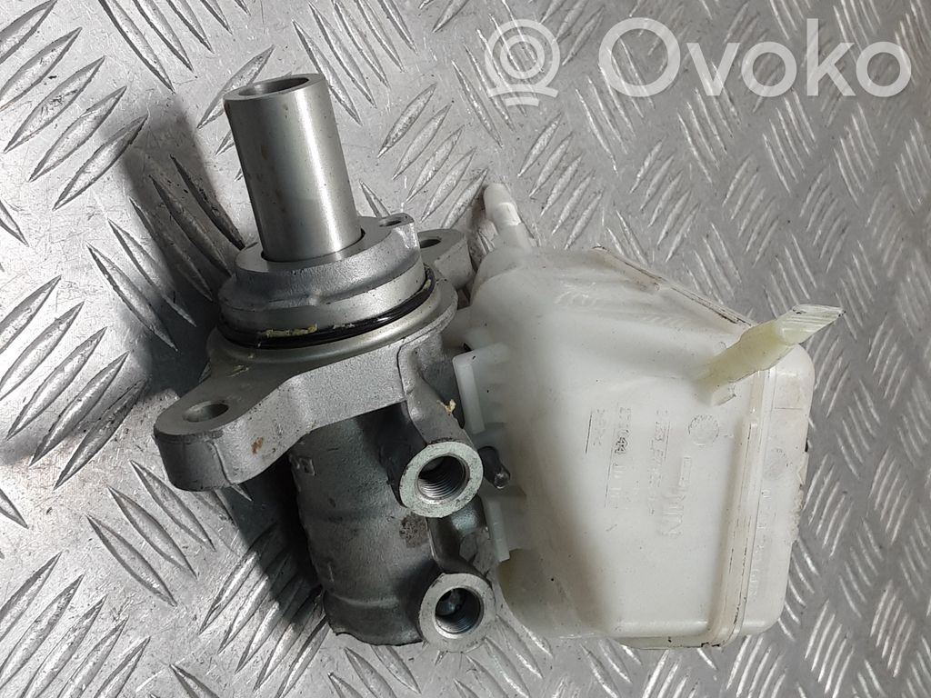 BMW 3 F30 F35 F31 Pagrindinis stabdžių cilindriukas 