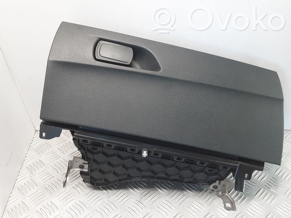 BMW 1 F20 F21 Mantu nodalījuma komplekts 