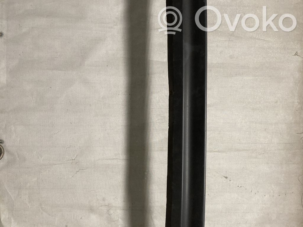 Opel Vectra C Moldura inferior del parachoques trasero 