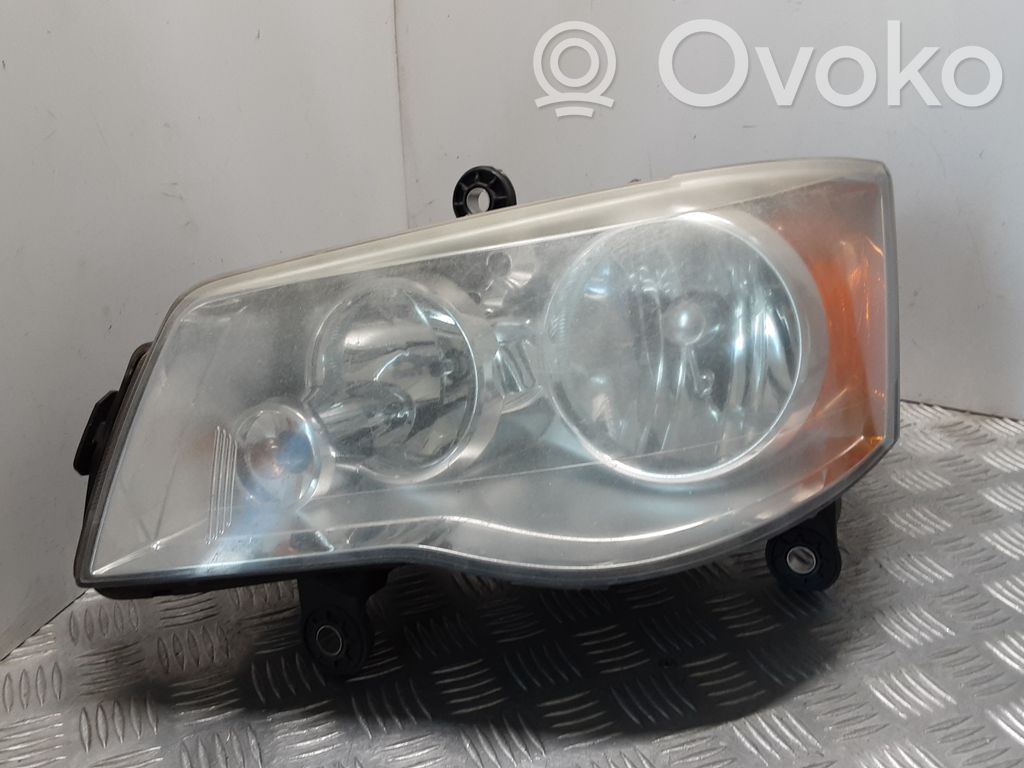 Chrysler Grand Voyager V Lampa przednia 