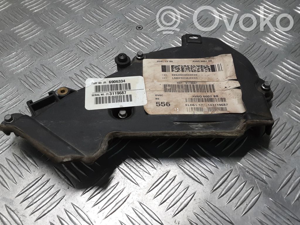 Volvo V40 Zobsiksnas aizsargs 
