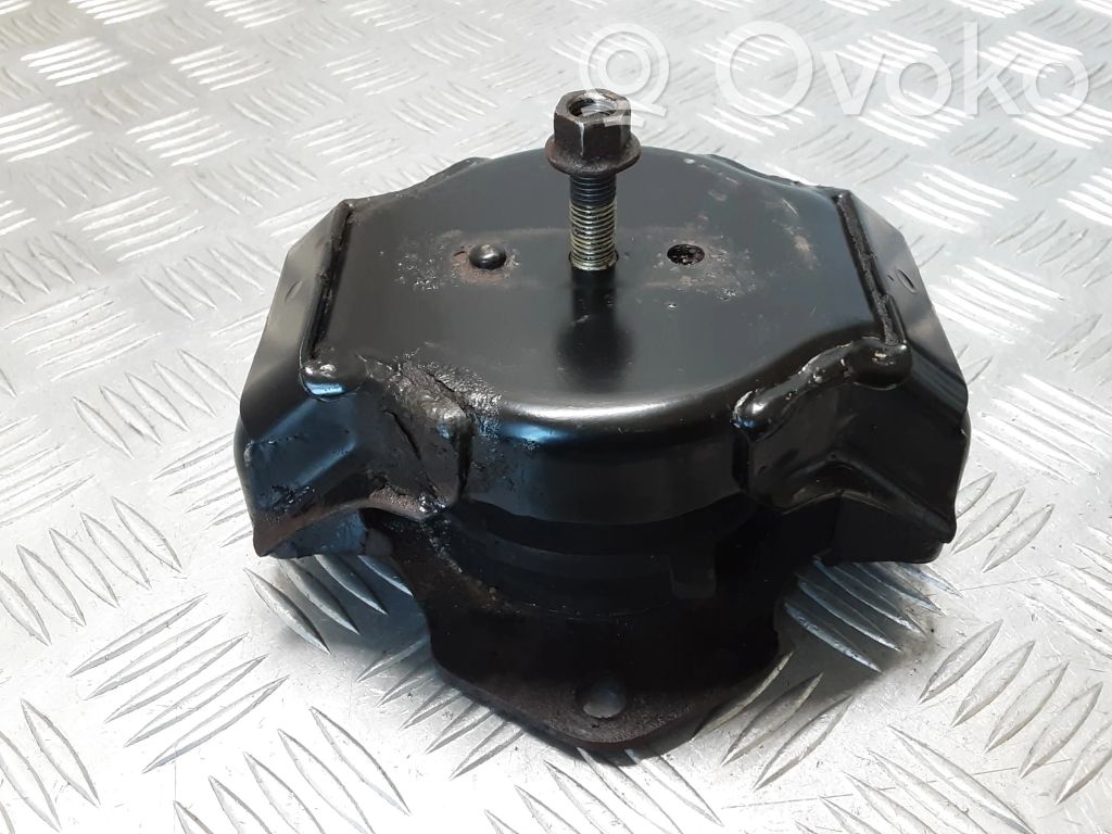 Mitsubishi Pajero Engine mount bracket 