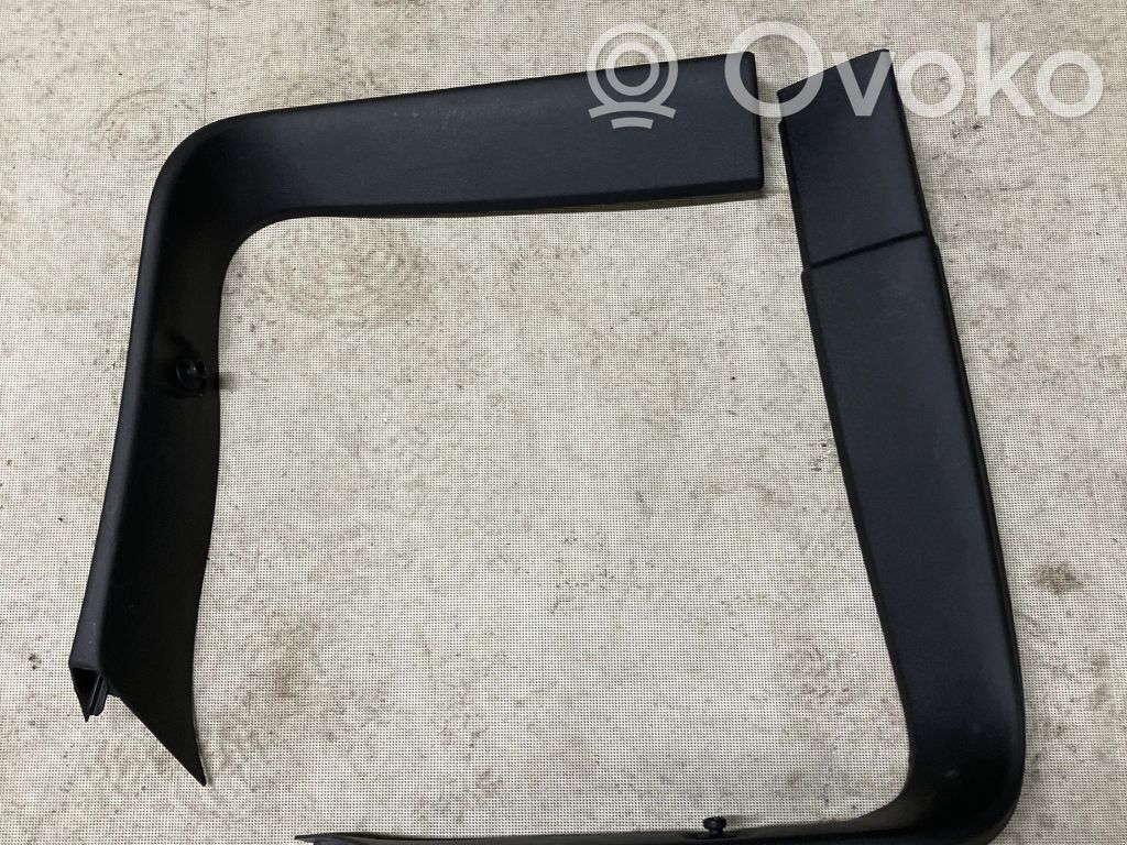 Tailgate trim   31462092,30747057