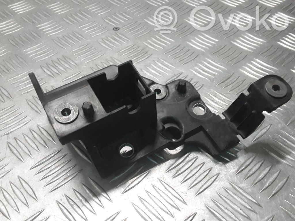 Volvo XC40 Ajovalon kannake 