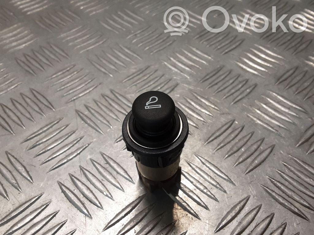 Cigarette lighter
