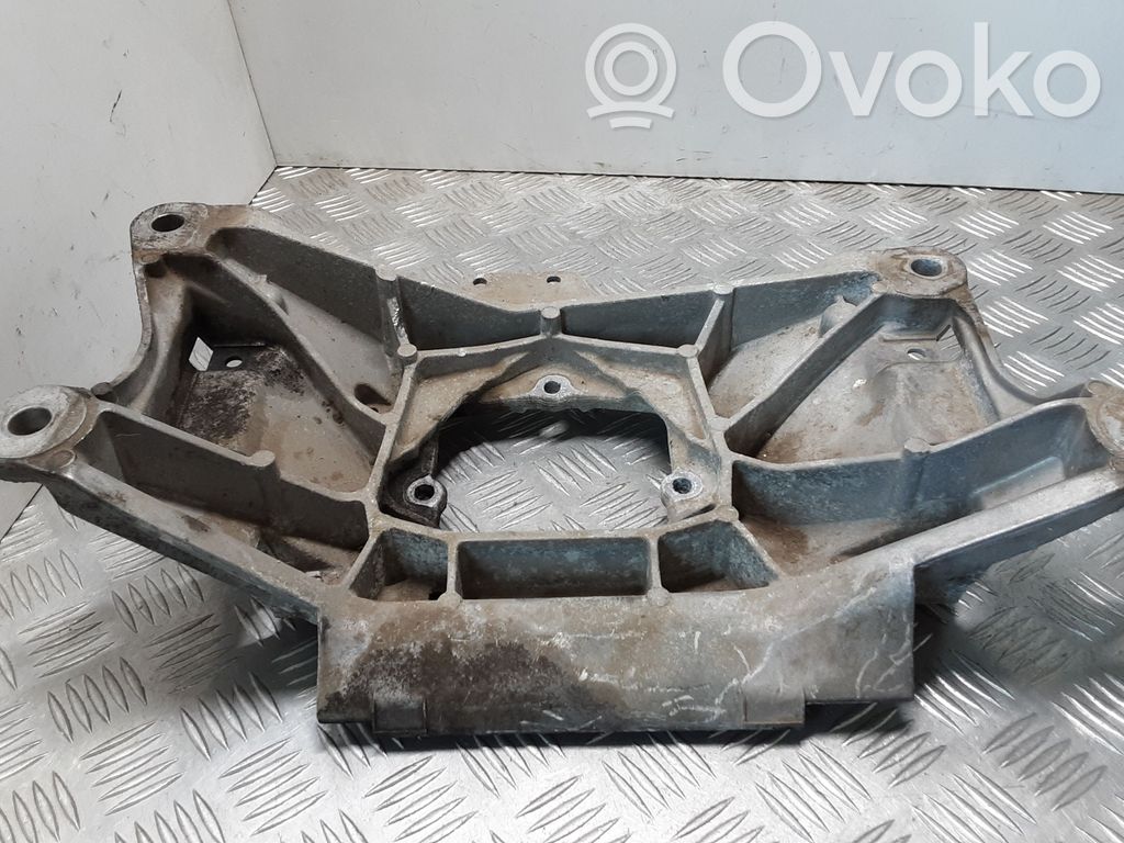 Porsche Macan (95B) Gearbox mounting bracket 