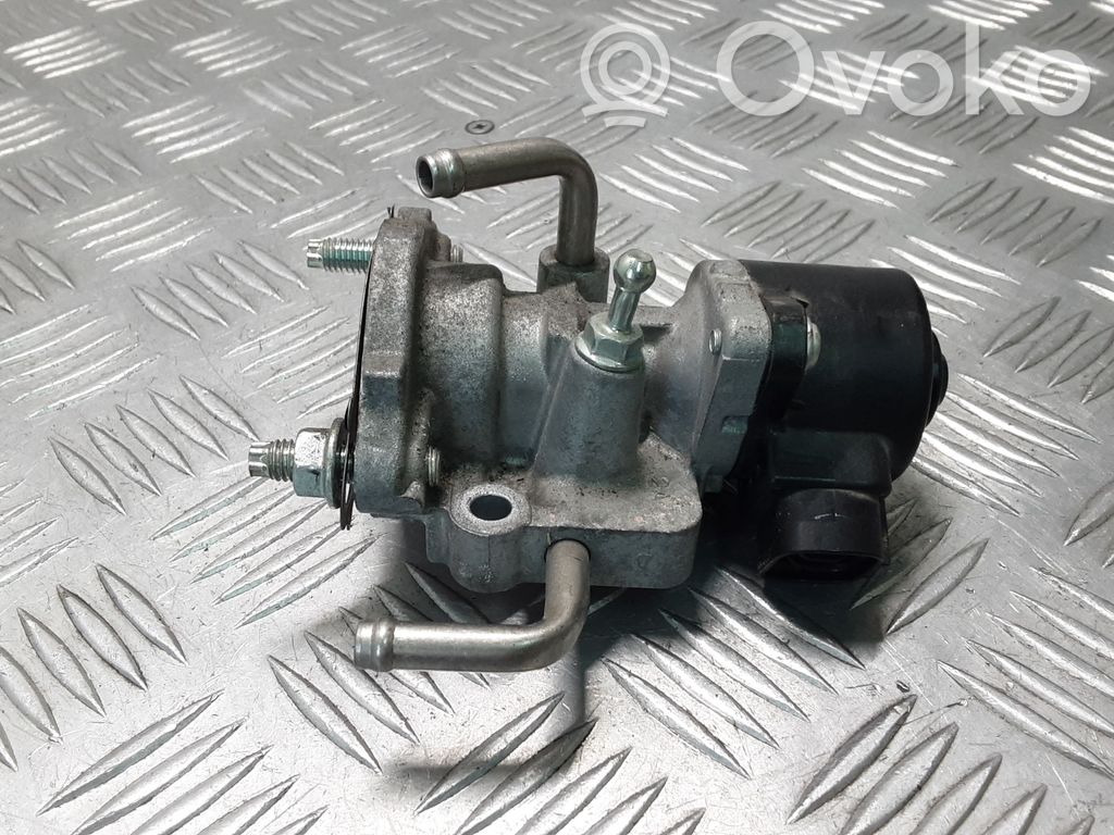 Toyota RAV 4 (XA40) Válvula EGR 
