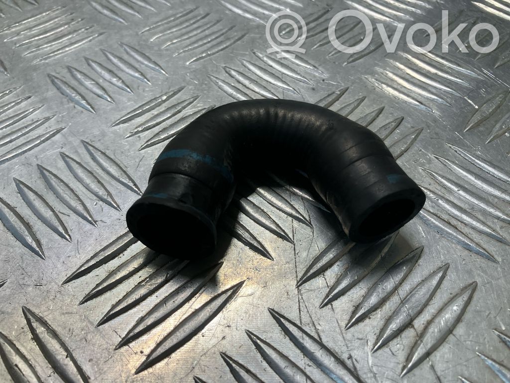 Mercedes-Benz C W204 Engine coolant pipe/hose 
