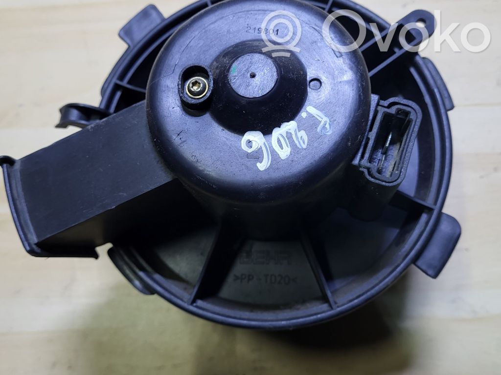Peugeot 206 Ventola riscaldamento/ventilatore abitacolo 