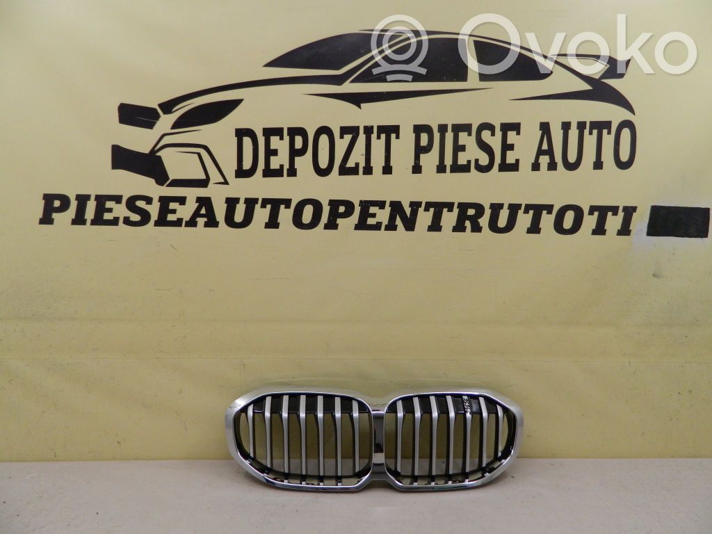 BMW 1 F40 Maskownica / Grill / Atrapa górna chłodnicy 