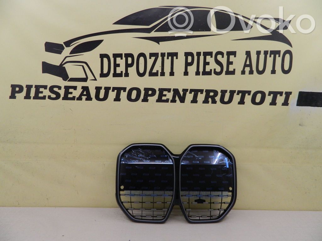 BMW 4 G22 G23 G24 G26 Rejilla superior del radiador del parachoques delantero 
