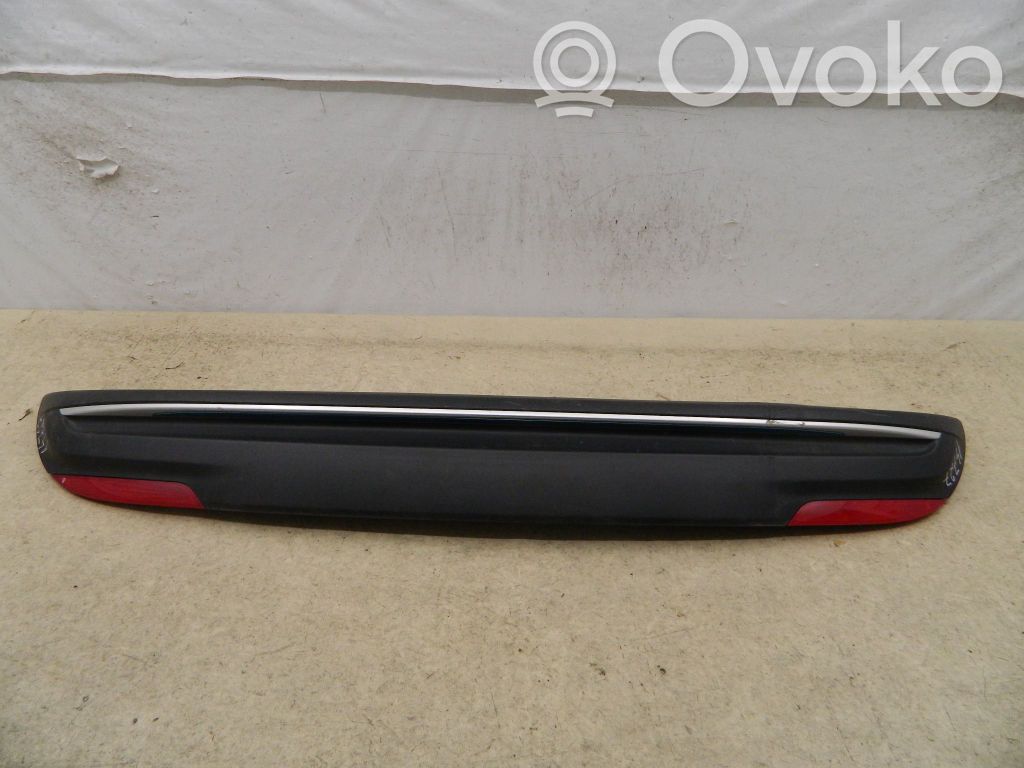 Volkswagen Golf VII Moldura inferior del parachoques trasero 