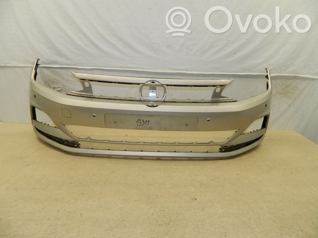 Volkswagen Polo VI Parachoques delantero 