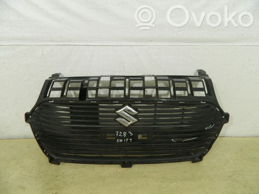 Suzuki Swift III Grotelės priekinės 
