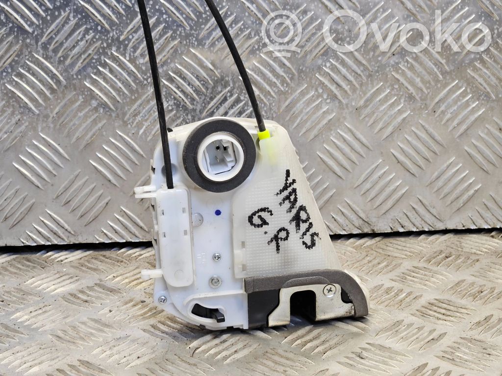 Toyota Yaris Rear door lock 