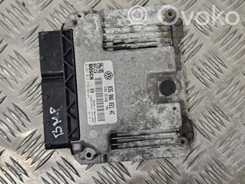 Volkswagen PASSAT B6 Sterownik / Moduł ECU 