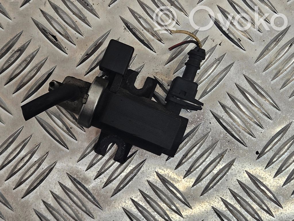 Opel Astra H Zawór podciśnienia / Elektrozawór turbiny 