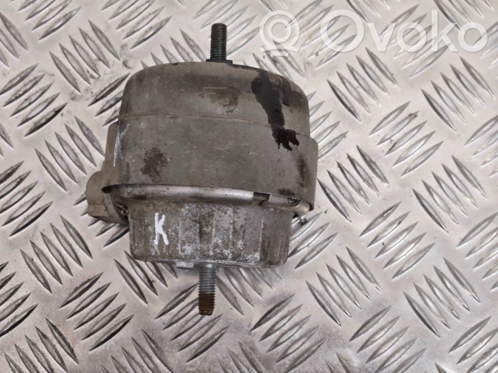 Audi A6 S6 C6 4F Engine mount bracket 