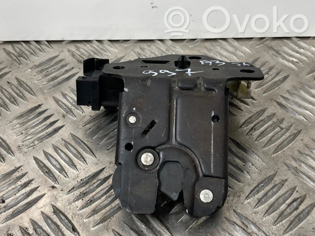 Audi A3 S3 8P Zamek klapy tylnej / bagażnika 