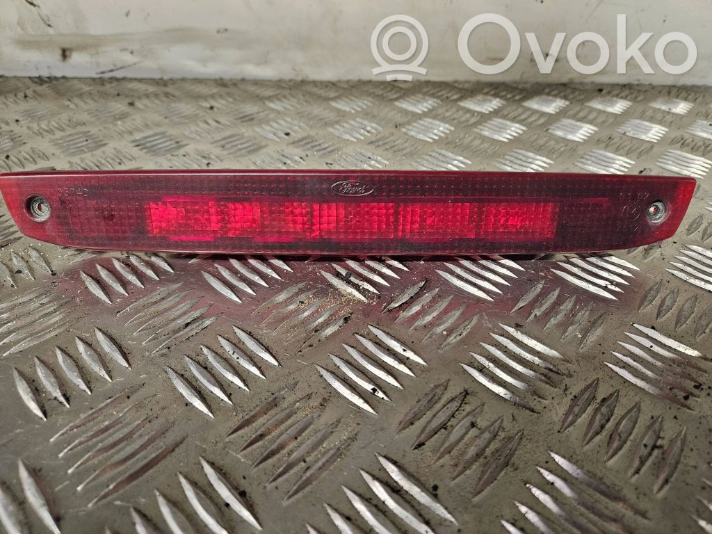 Ford Focus Third/center stoplight 