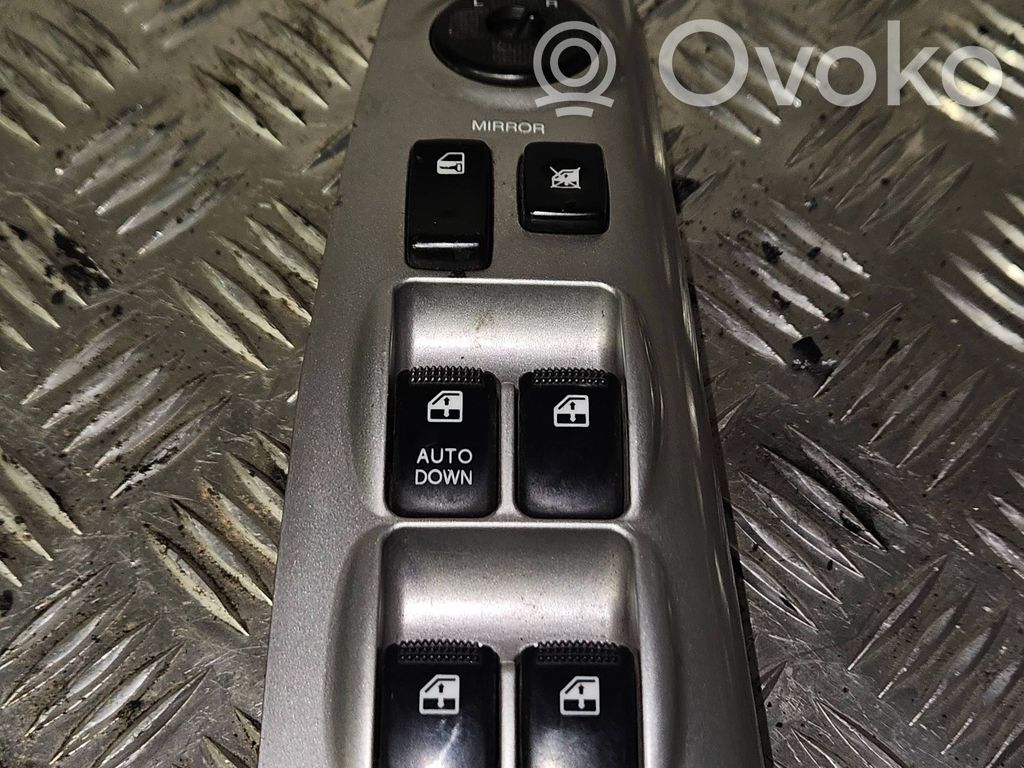 KIA Sportage Electric window control switch 