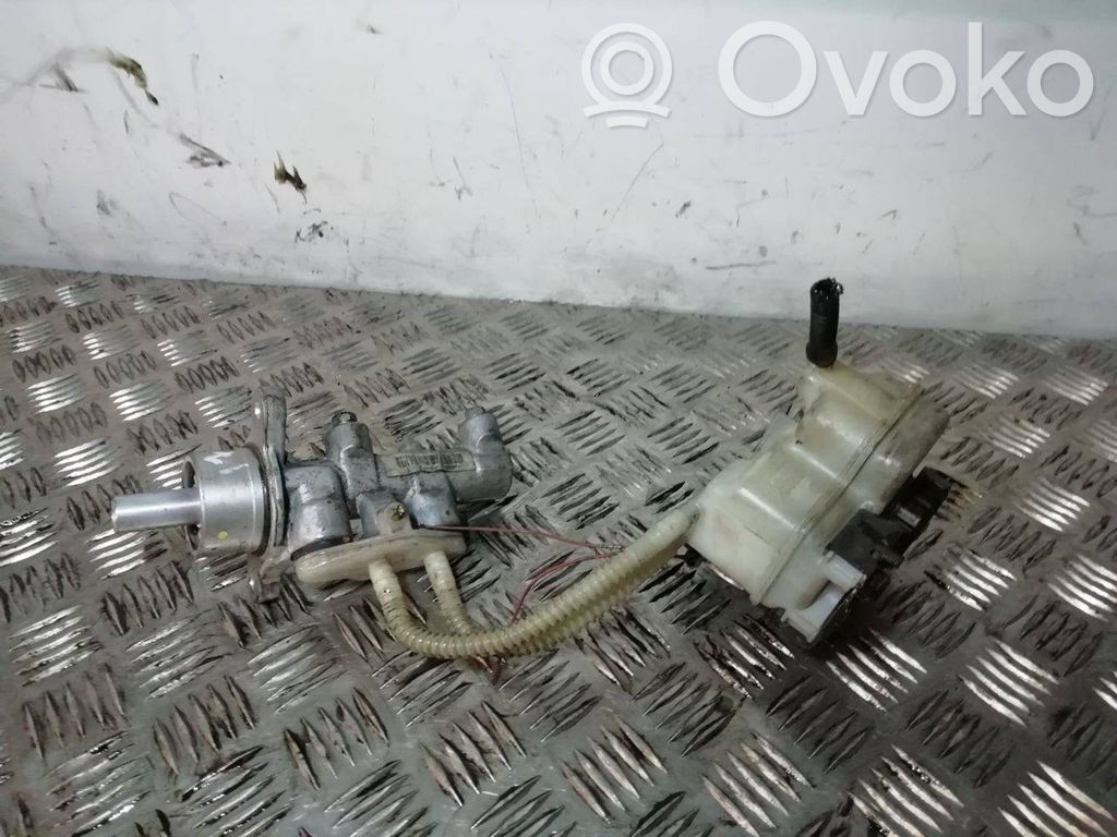 Opel Meriva A Pääjarrusylinteri 