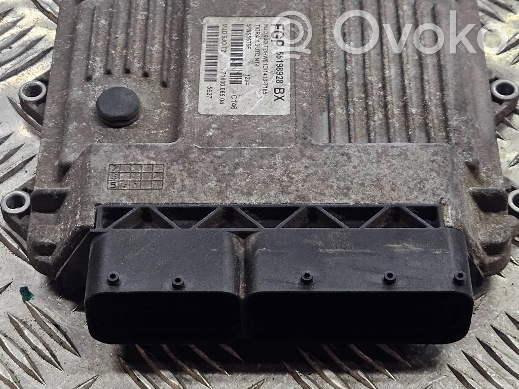Opel Tigra B Unidad de control/módulo del motor 