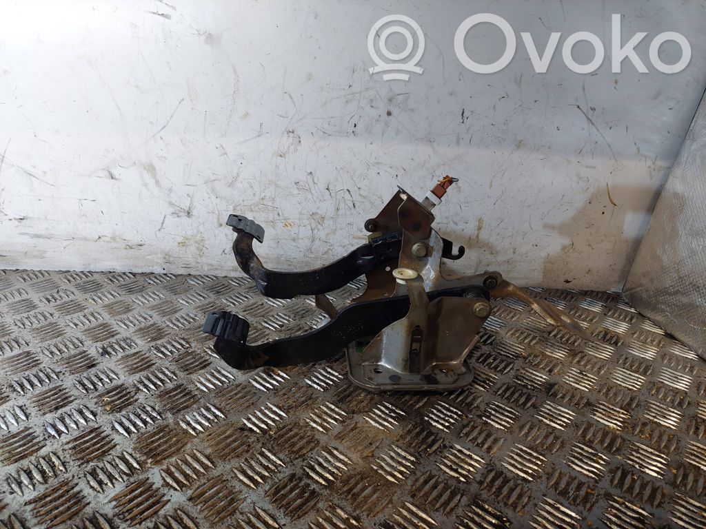 Peugeot 206 CC Pedal de embrague 