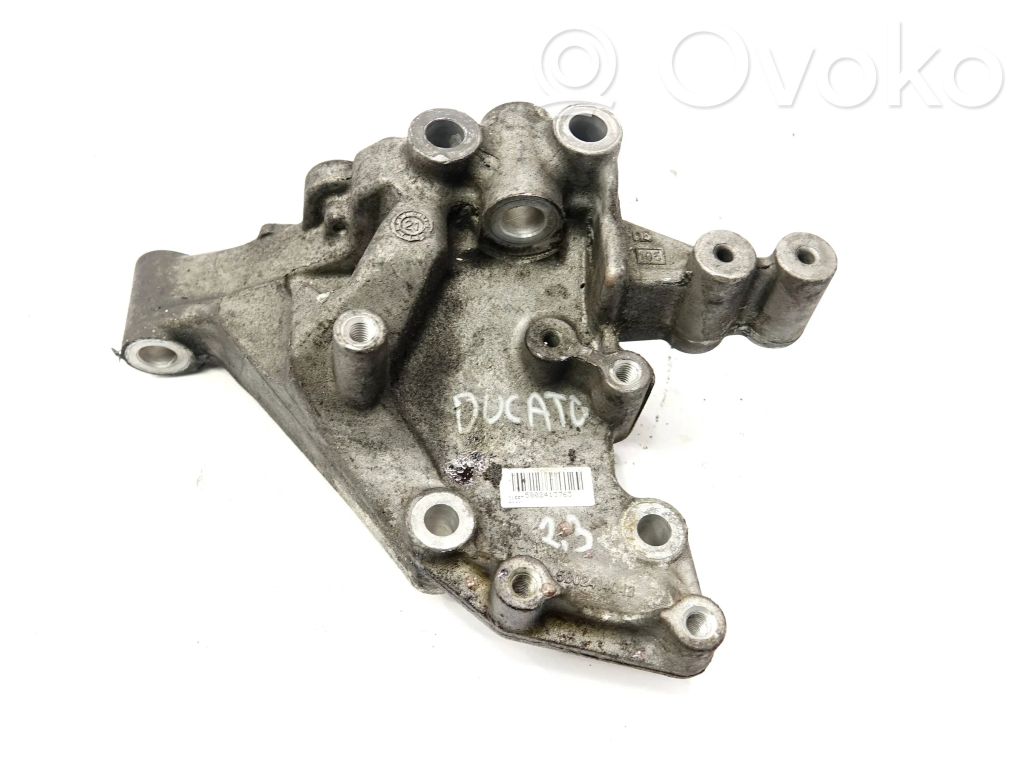 Iveco Daily 35 - 40.10 Engine mounting bracket 