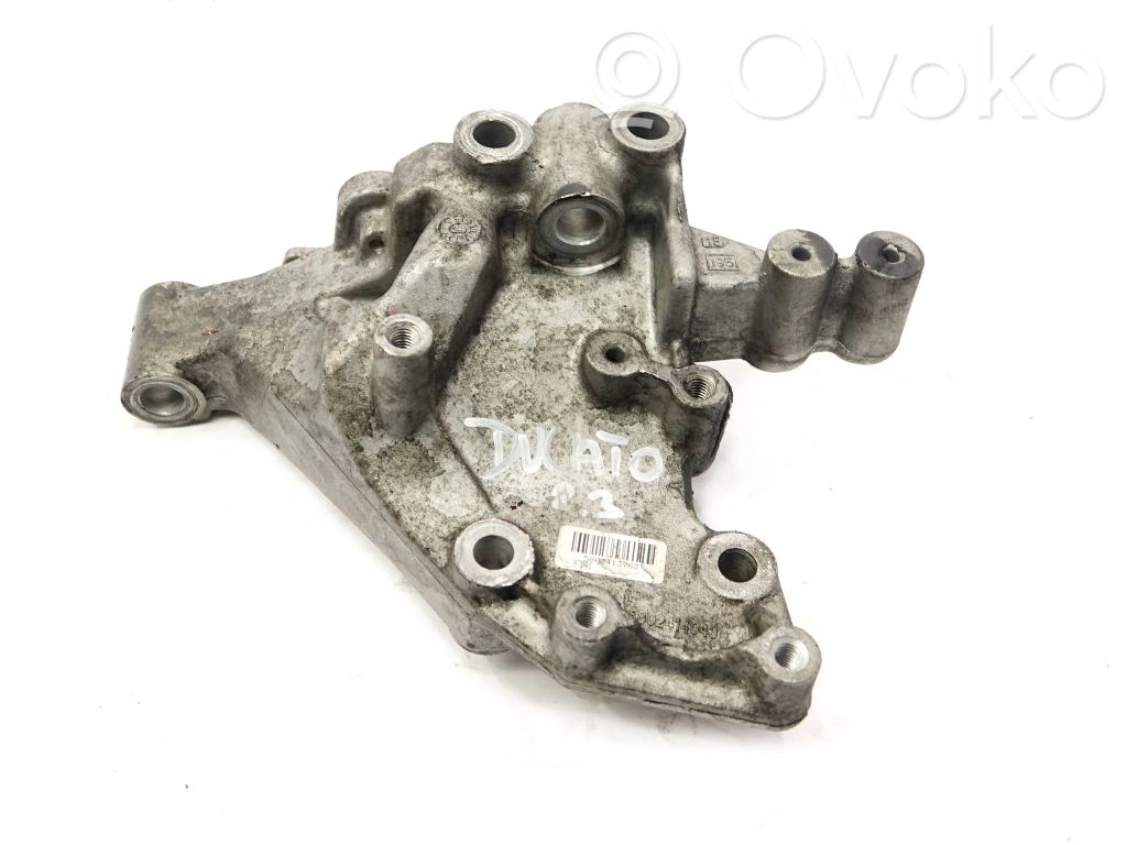 Iveco Daily 35 - 40.10 Engine mount bracket 