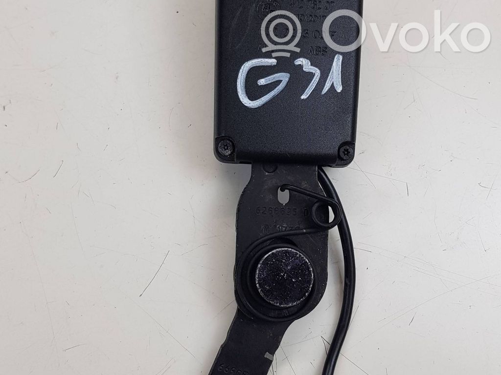 BMW 5 G30 G31 G38 Klamra tylnego pasa bezpieczeństwa 