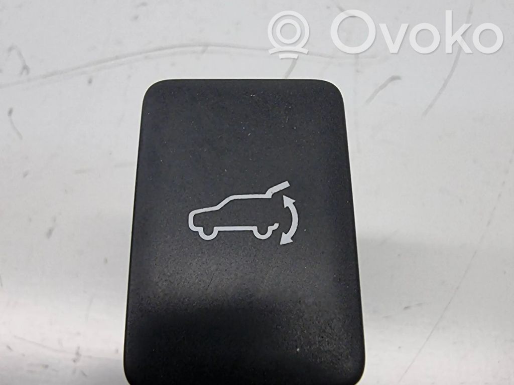 Tailgate opening switch   8616A081