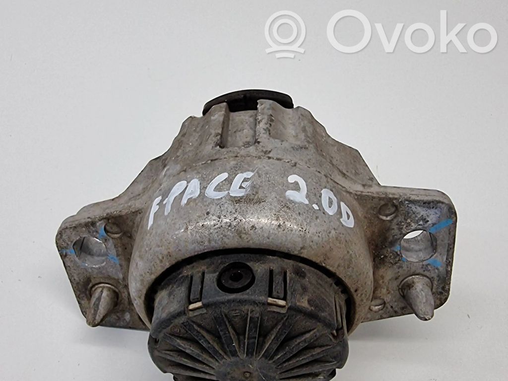 Jaguar F-Pace Engine mount bracket 