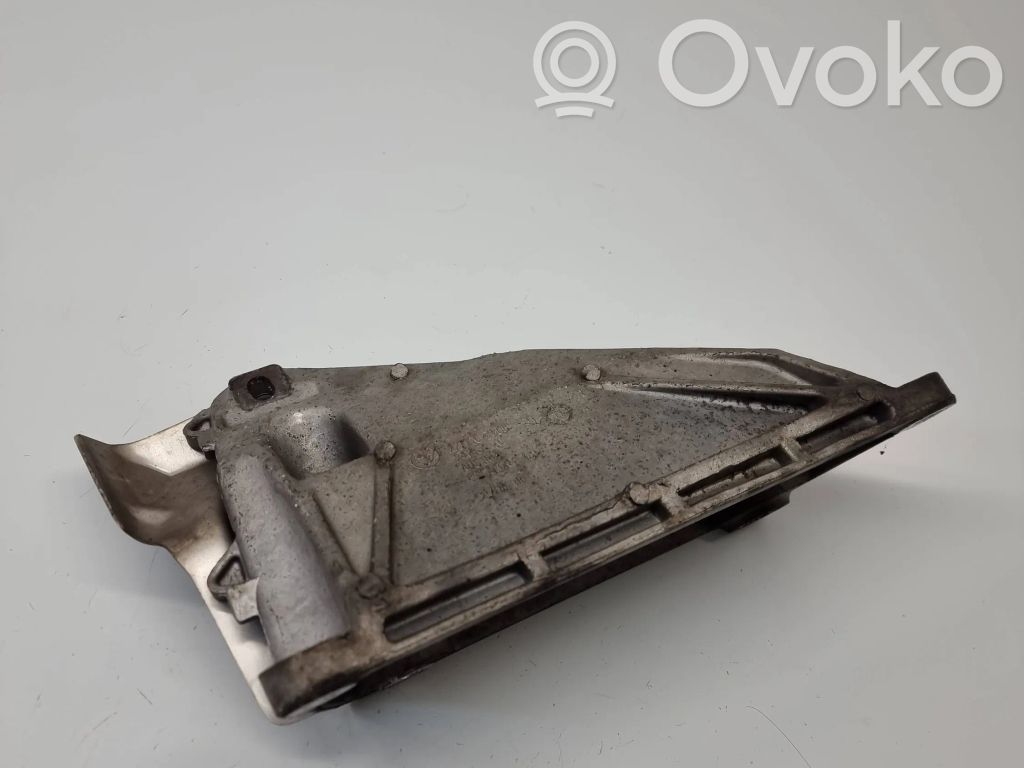 BMW 3 E90 E91 Engine mounting bracket 