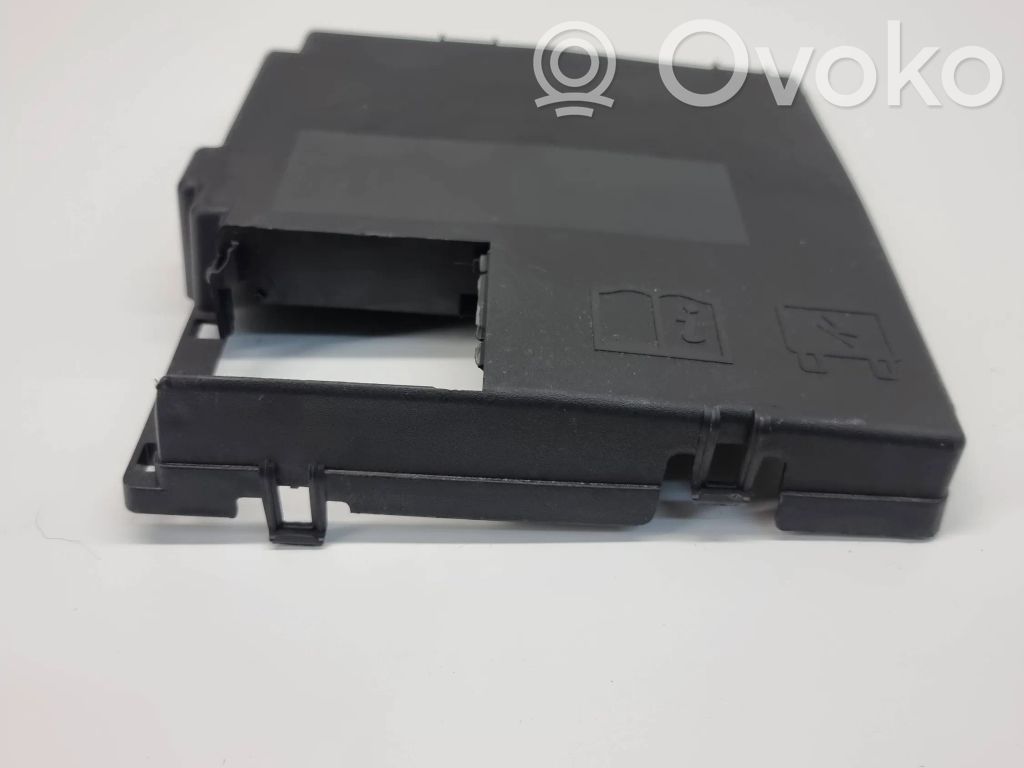 Land Rover Evoque II Dangtis akumuliatoriaus dėžės 