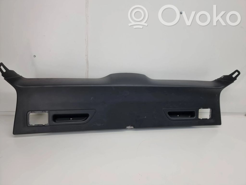 BMW X5 E70 Tailgate trim 