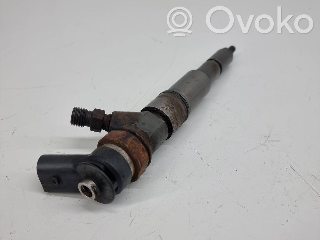 Fuel injector   7788609,7789670