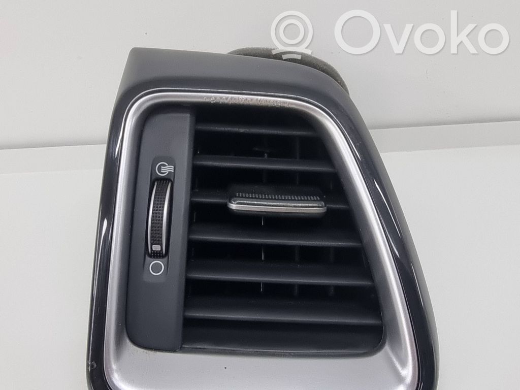 KIA Ceed Lango oro grotelės 