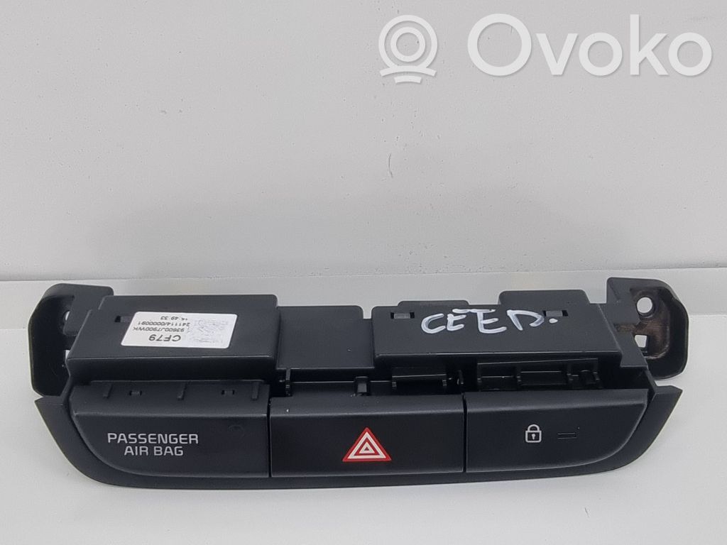 KIA Ceed Botón interruptor de luz de peligro 