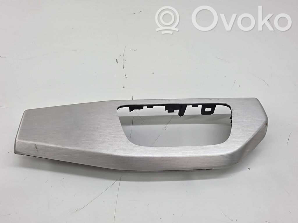 Moldura del panel (Usadas)   8W2853190