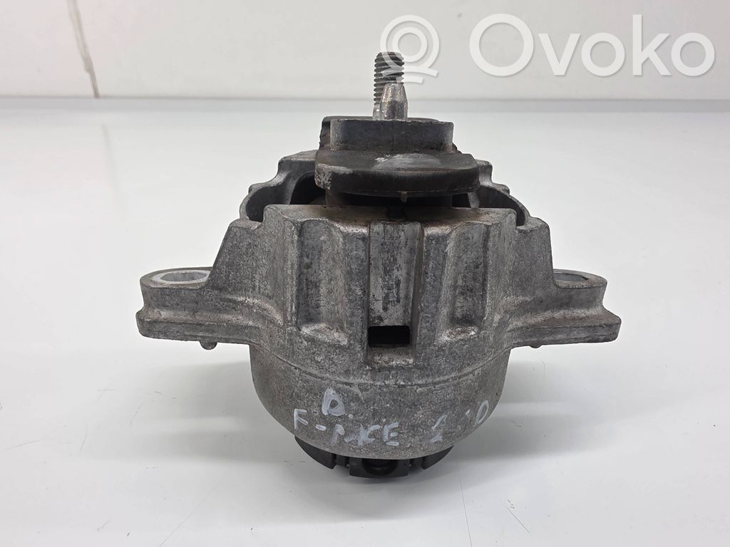 Jaguar F-Pace Engine mount bracket 