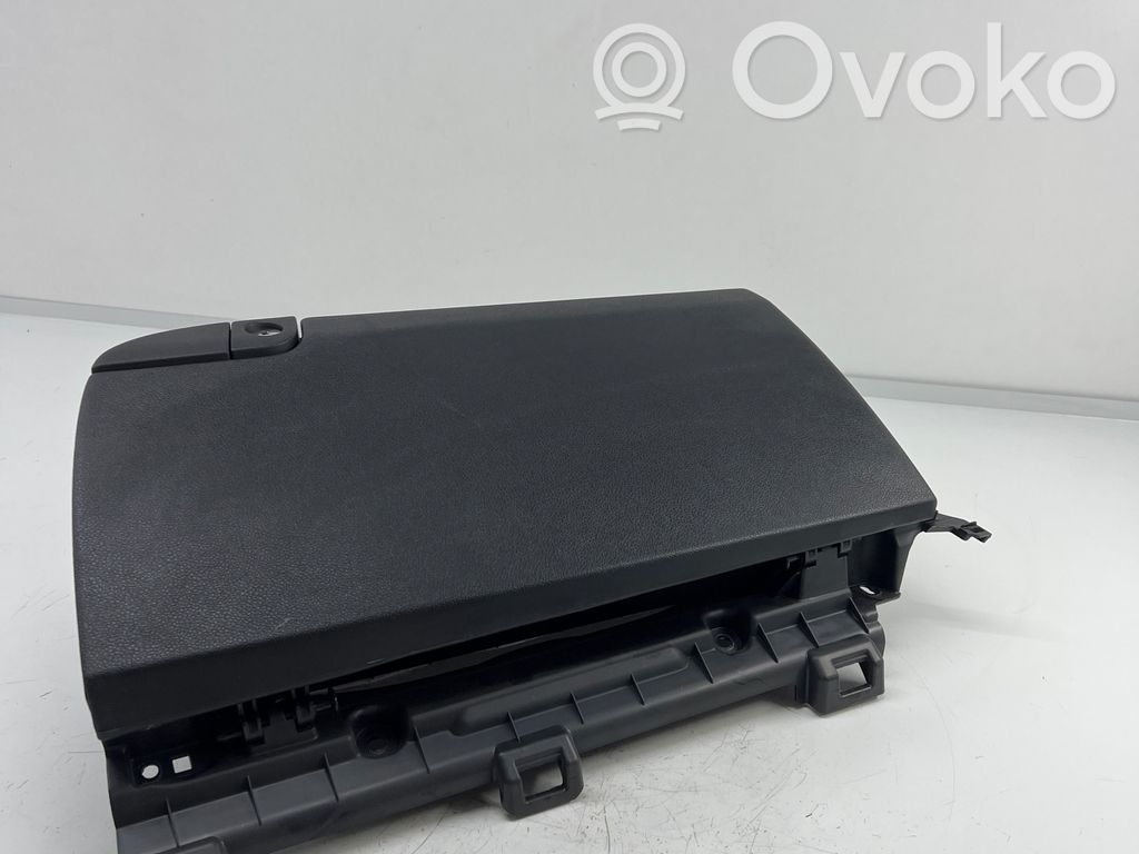 Guantera   84541C5000