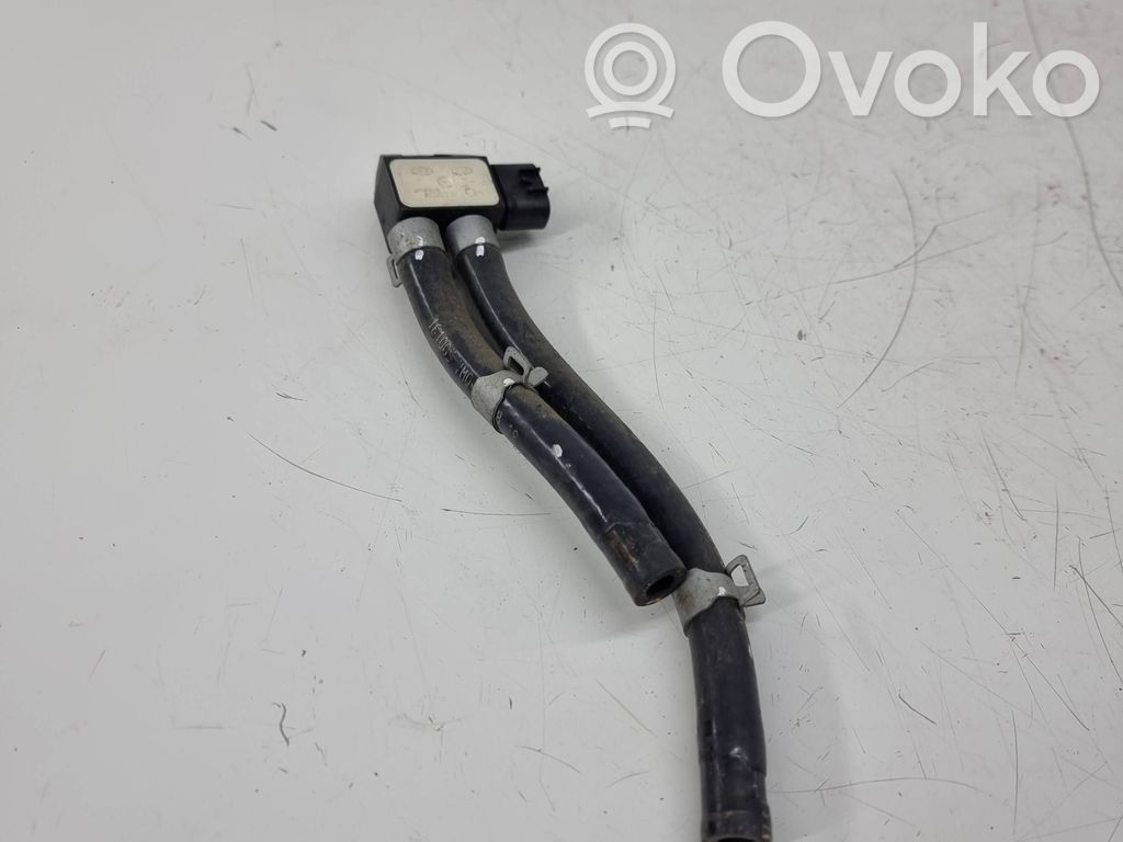KIA Sorento Exhaust gas pressure sensor 